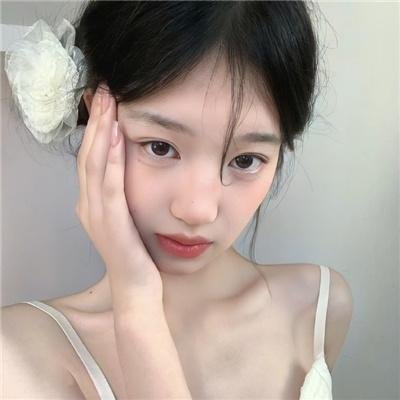 葛妮斯派特洛之风情万种